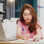 Bisa Nggak Sih Kerja Sambil Kuliah di Luar Negeri? Ini Panduan Lengkapnya