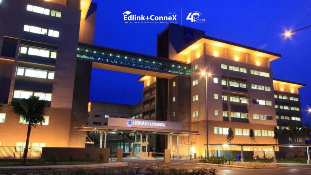 Kuliah di Monash University Malaysia: Info Jurusan, Biaya S1, S2, dan Beasiswa